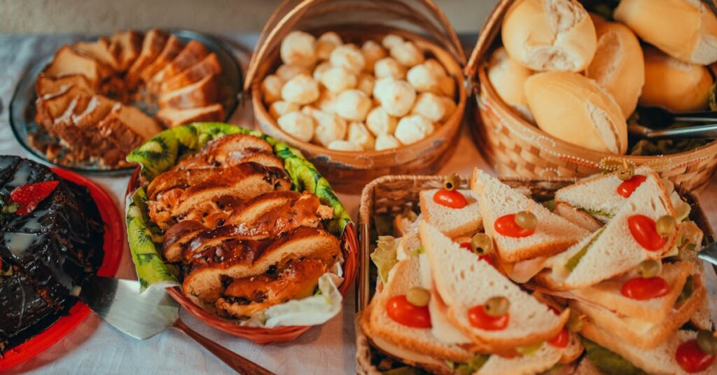 テーブルに並べられたパルシステムの宅配セットの中身