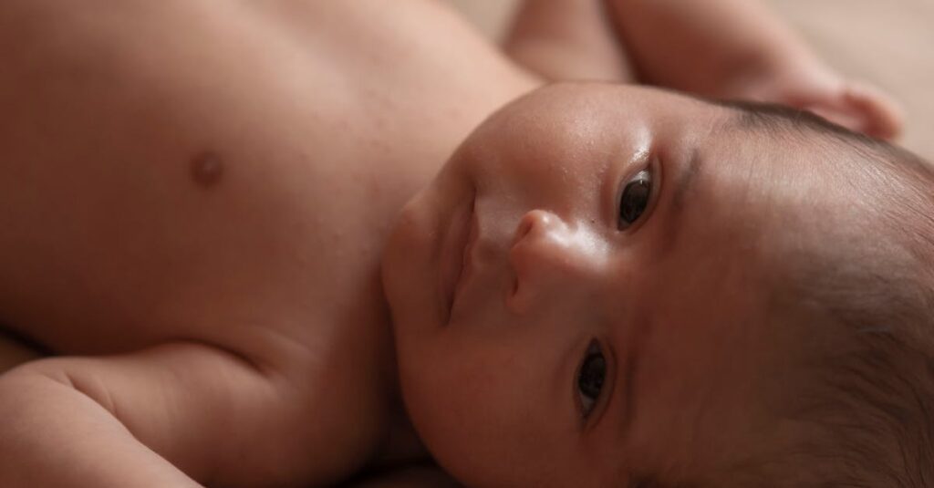 アロベビー ミルクローションを3日間使用して肌の状態が改善された様子。乾燥肌が柔らかくなった結果が見える画像。