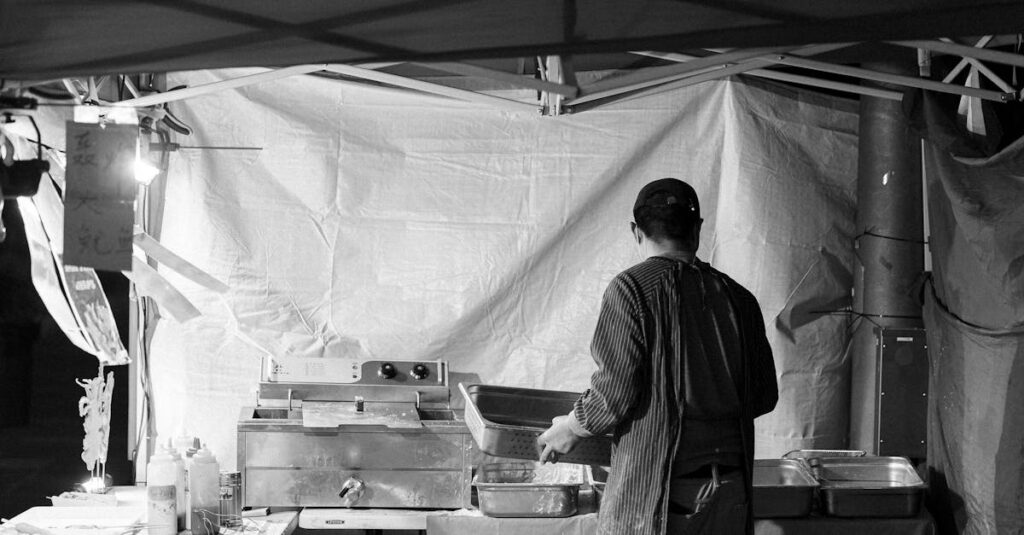 日本の知育玩具レンタルサービスを象徴する明るい室内の親子の様子