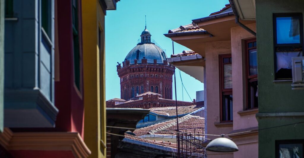 地域密着型家庭教師が地元の最新受験情報を提供している様子