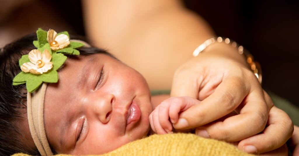 Berpyが提供する3つのやさしさを象徴する、やさしさに包まれた赤ちゃんの育児シーン。