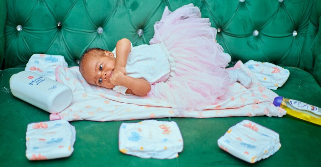 アロベビー ミルクローションの香りに好みが分かれる様子。天然アロマの香りを嗅ぐママの表情。