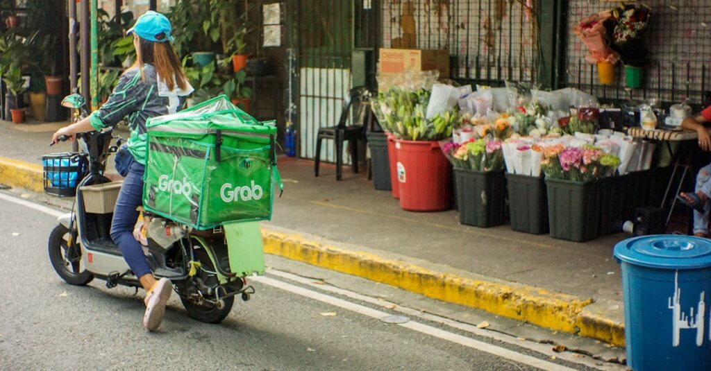 リスクなく気軽に宅配を試す人のイメージ
