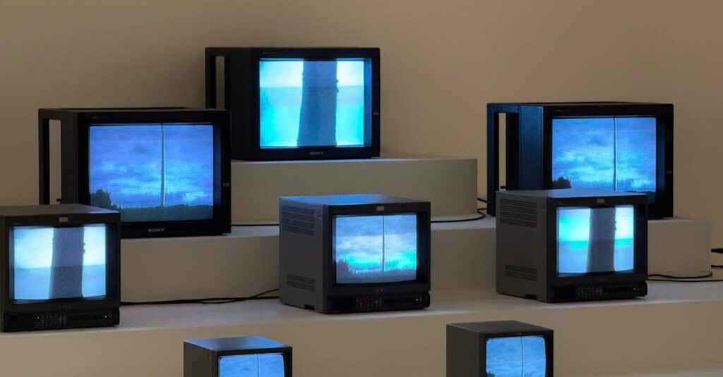 家庭内で複数のテレビにスカパーを接続している構成図。