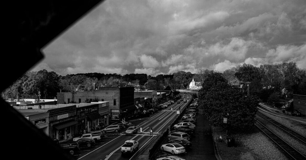 ABEMAの無料プランとプレミアムプランの違いを比較するイメージ画像