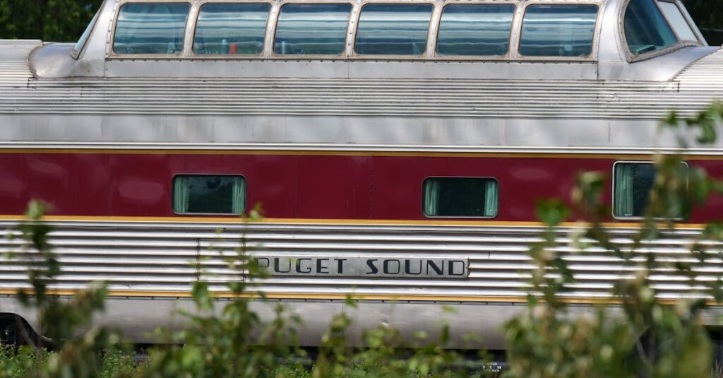 ABEMAプレミアムで通勤電車の中でもダウンロード視聴している様子