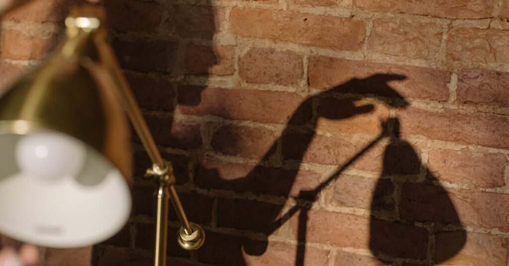 コストパフォーマンスの高い家事代行サービス。財布とサービスを天秤にかけてバランスが取れている様子。