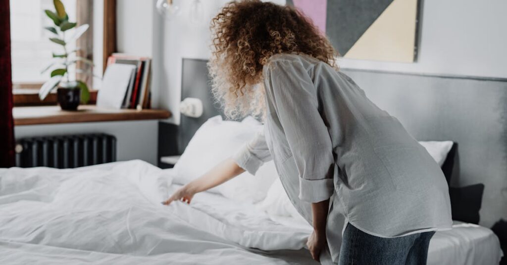 家事代行サービスの予約手順。スマートフォンでの予約、日時指定、サービス確定などの流れが図解されている。