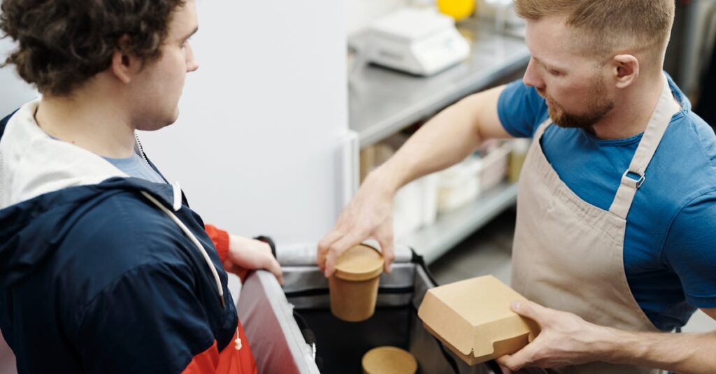 わんまいるの惣菜セットが届いたシーン