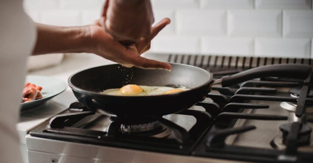料理を続けられるようなキッチンの工夫や習慣化の工夫をしている様子