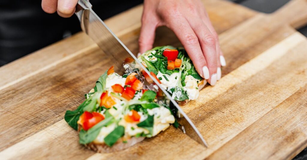 仕事と家庭のバランスが取れた生活を象徴する調理シーン