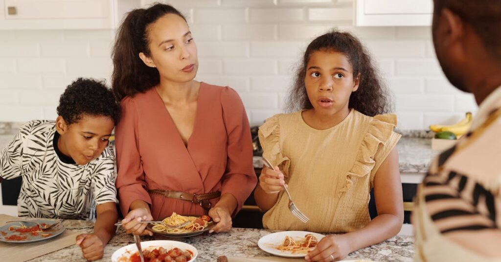 子育て期や介護期などライフステージに合わせて惣菜を活用する家庭