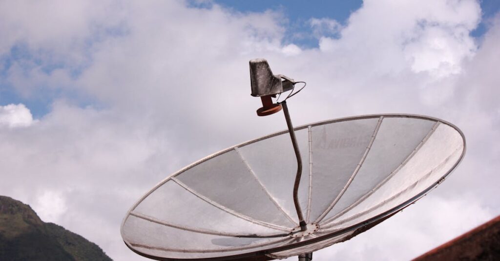 スカパーと他社のテレビサービス（WOWOW、ひかりTVなど）のキャンペーンを比較している図。