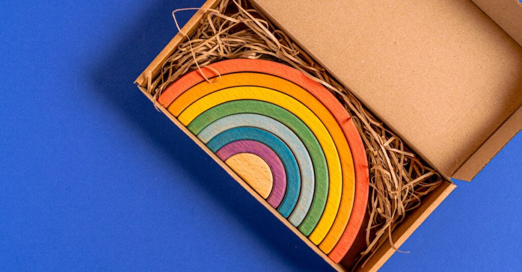 知育玩具サブスクで届いたおもちゃを楽しむ子どものイメージ