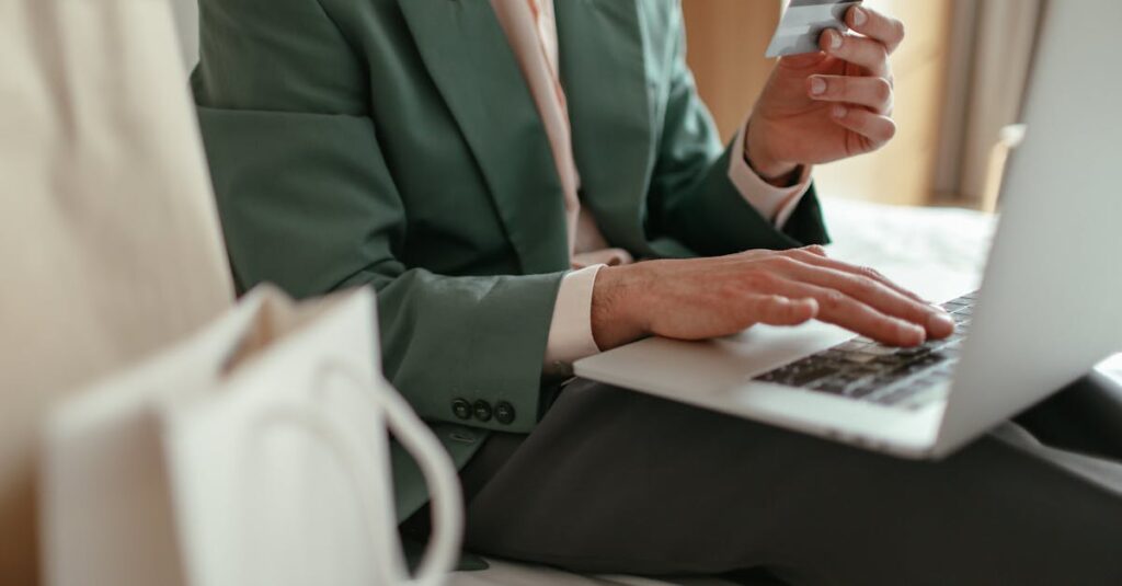 コープデリ定期利用の注意点やデメリットを説明するシーン