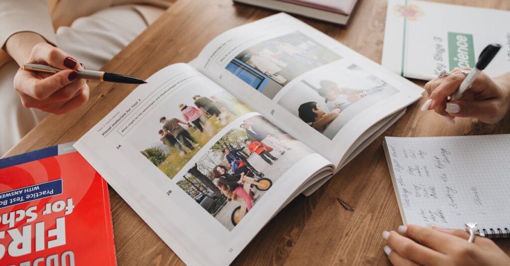 家庭教師のサポートで学習習慣が身についた生徒とそれを見守る保護者