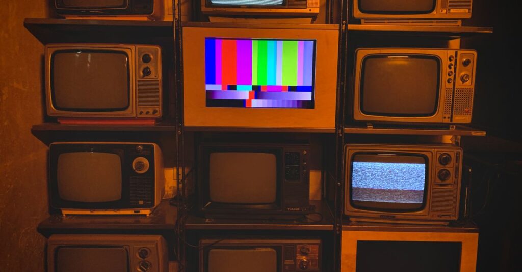 スカパー加入者がレビューを書いている様子や評価が表示されている画面。