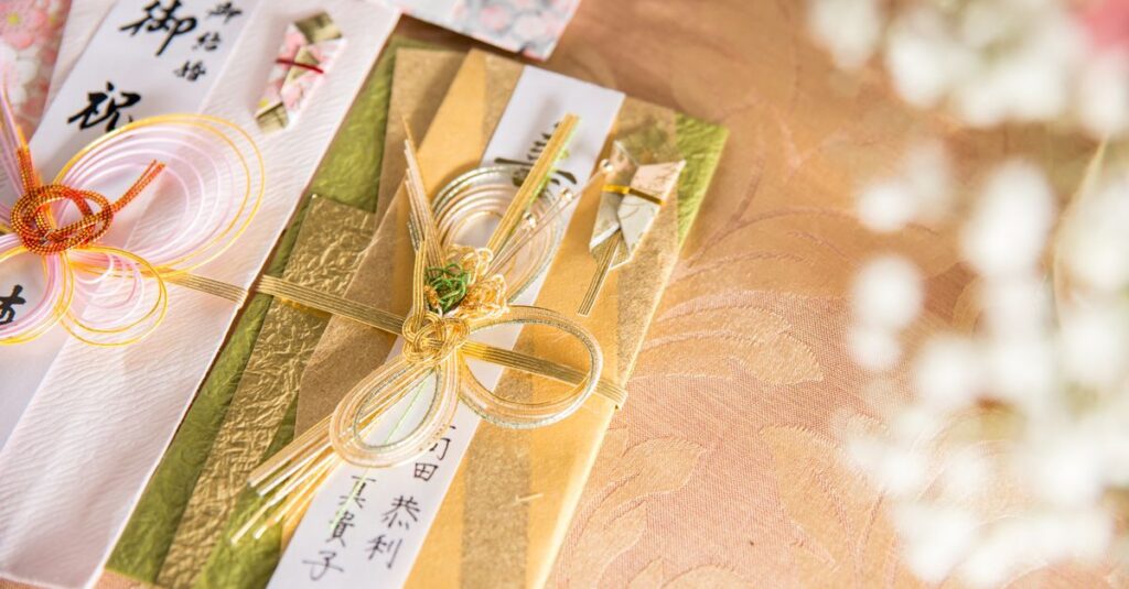 日本の贈り物文化を象徴する様々な祝いのシーン。お歳暮、内祝い、結婚祝いなど。