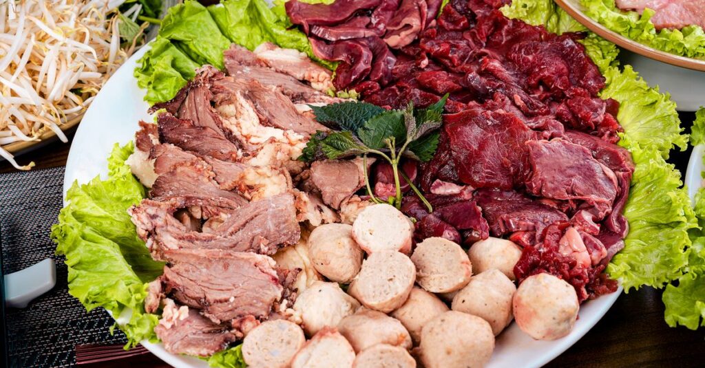 蓮こんのしゃぶしゃぶセットをイメージした、高級肉と上品な梱包の画像。