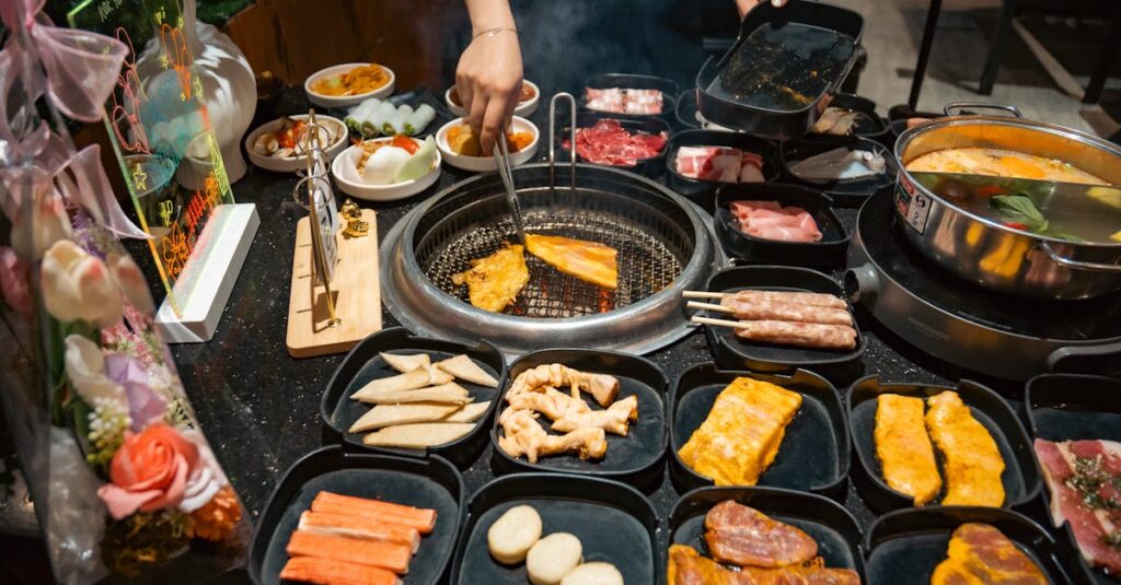高級しゃぶしゃぶを楽しむ人の笑顔と料理風景。美味しさと感動が伝わるシーン。